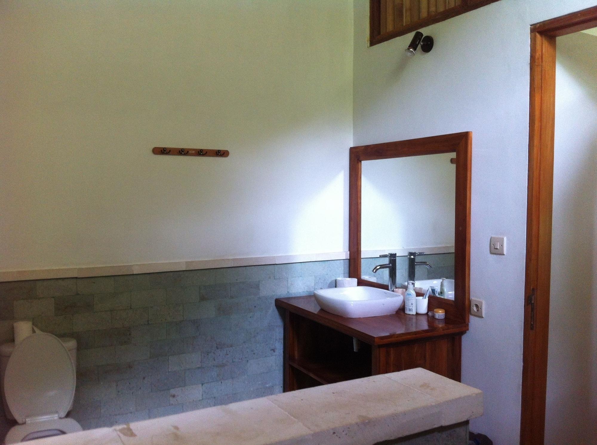 Sunia Loka Bungalows & Dive Center Pemuteran Extérieur photo