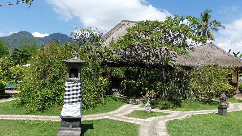 Sunia Loka Bungalows & Dive Center Pemuteran Extérieur photo